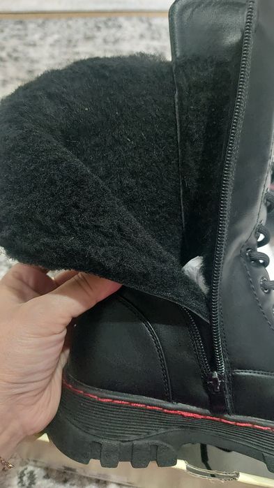 Продам ботинок для девочек