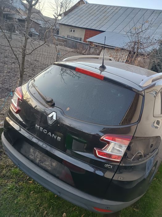 Dezmembrez renault megane 3