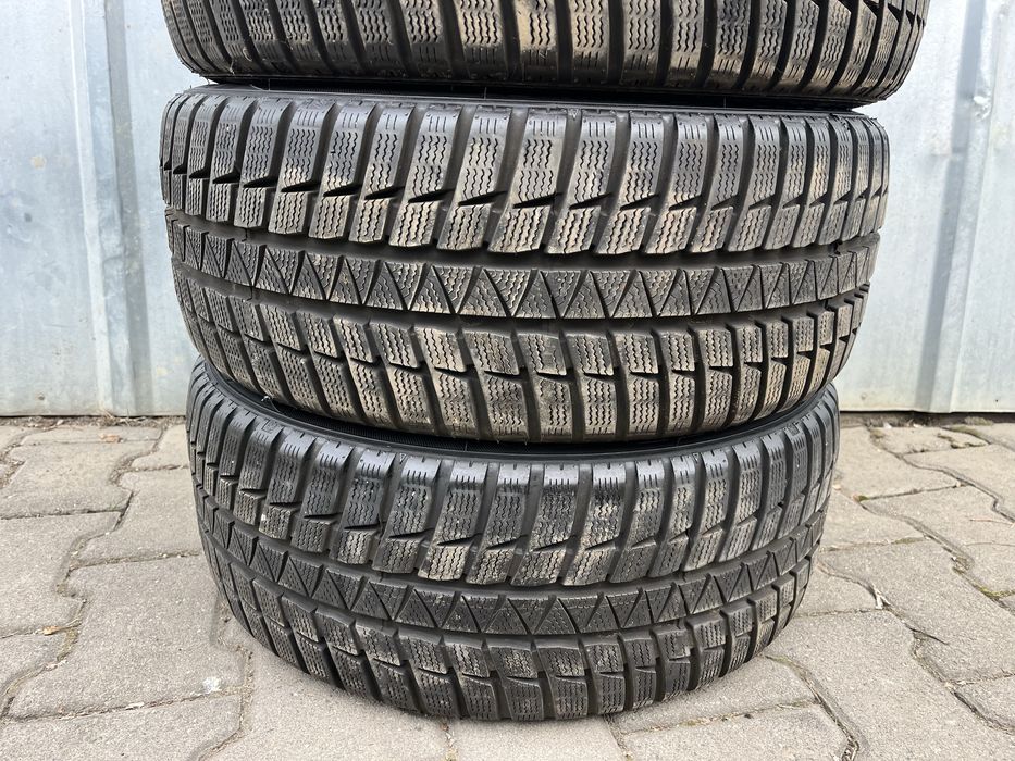 Vand 4 anvelope iarna 215/45 R16 Falken, STARE NOUA! 7mm profil ramas!
