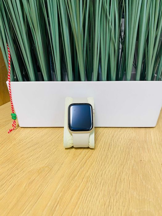 КАТО НОВ ! Apple Watch SE 2 2022, 44mm, Starlight Al Case, GPS, 100%