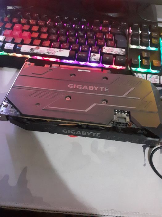 Gigabyte 1660 SUPER 6GB