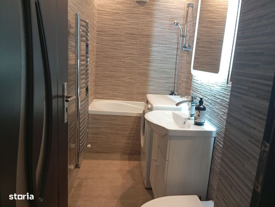 Apartament 2 camere, decomandat,  zona 9 Mai