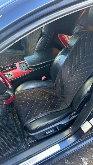 Машина lexus gs300