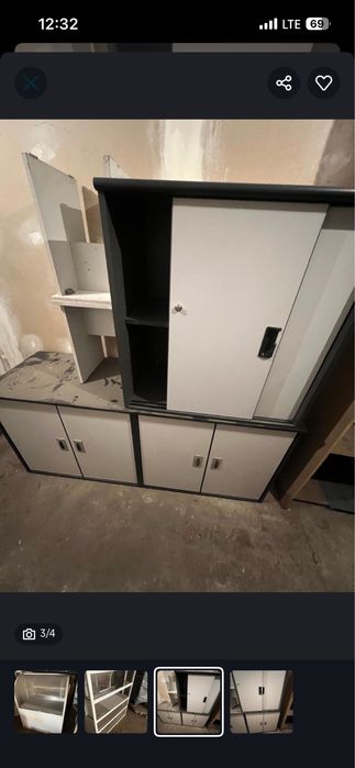 Продам витрины и офисную мебель