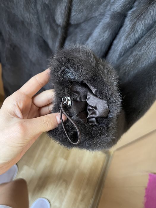 Продаю норковую шубу