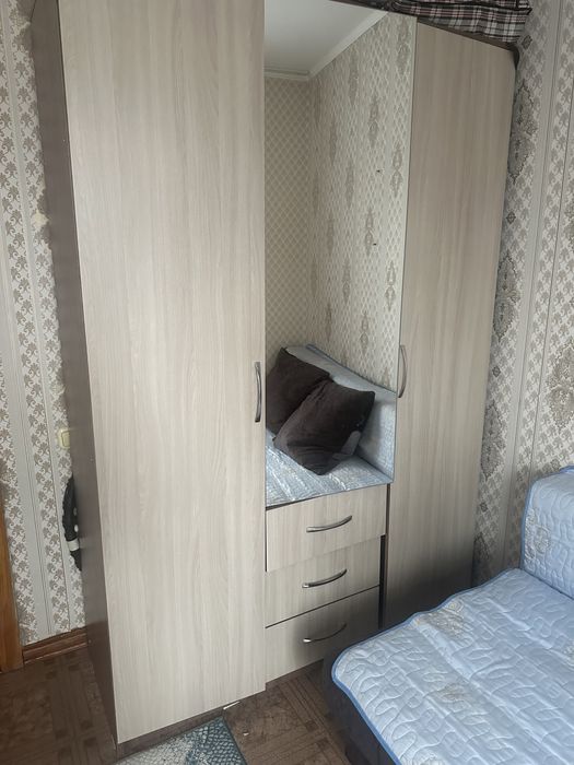 Продам шифоньер новый