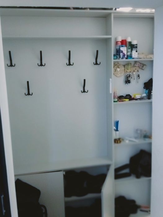 Шкаф почти новый