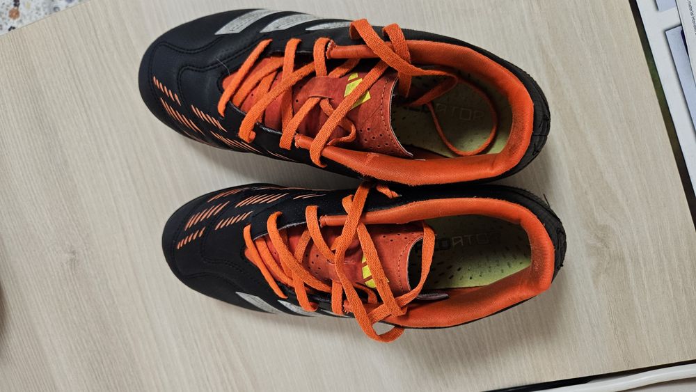 Футболни обувки Adidas Predator номер 40