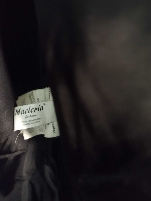 Куртки пальто спортивные костюмы