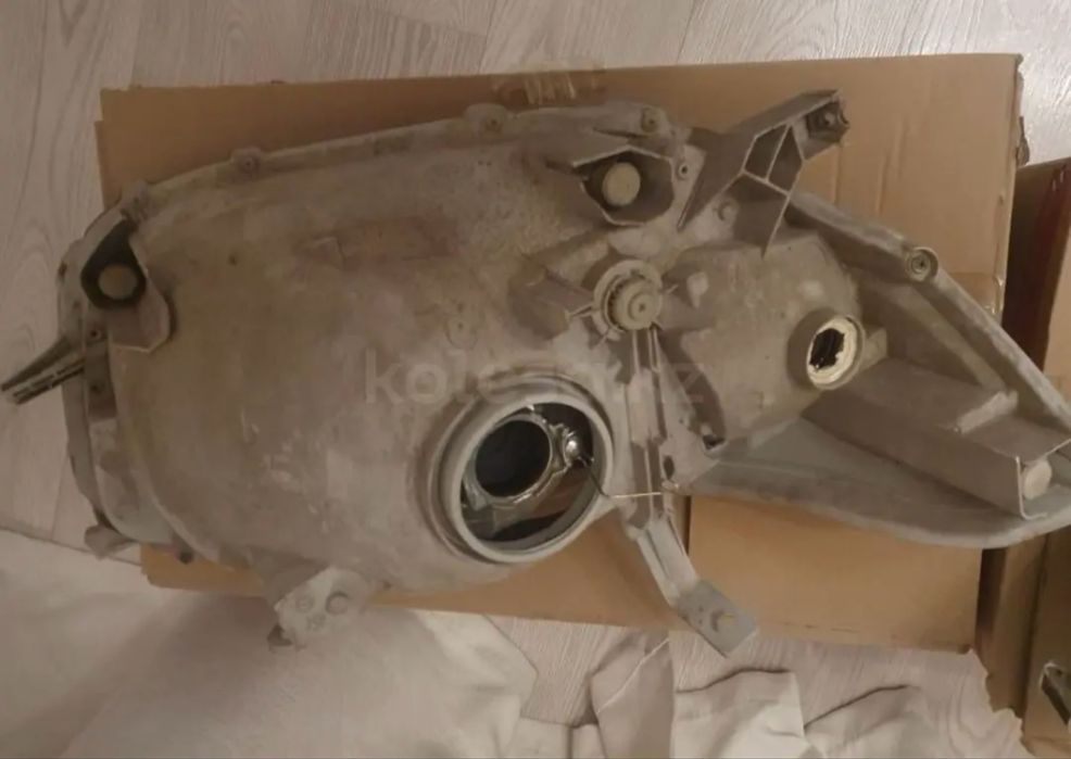 Фары для Toyota Highlander