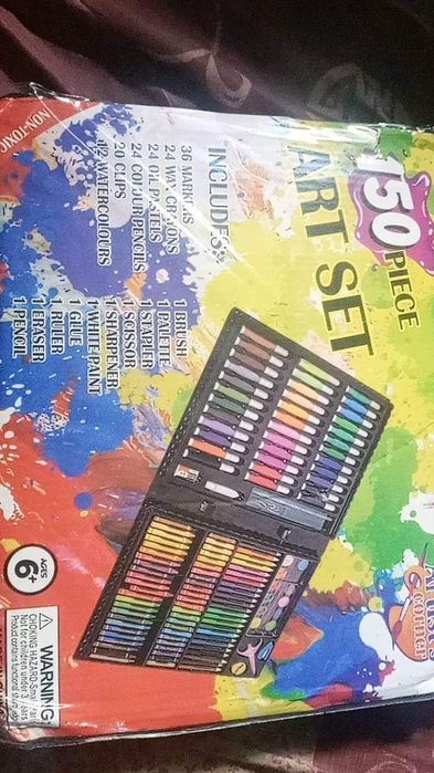 Комплект за рисуване от 150 части