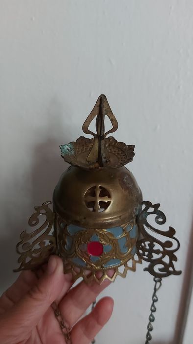 Осветитель красного угла.