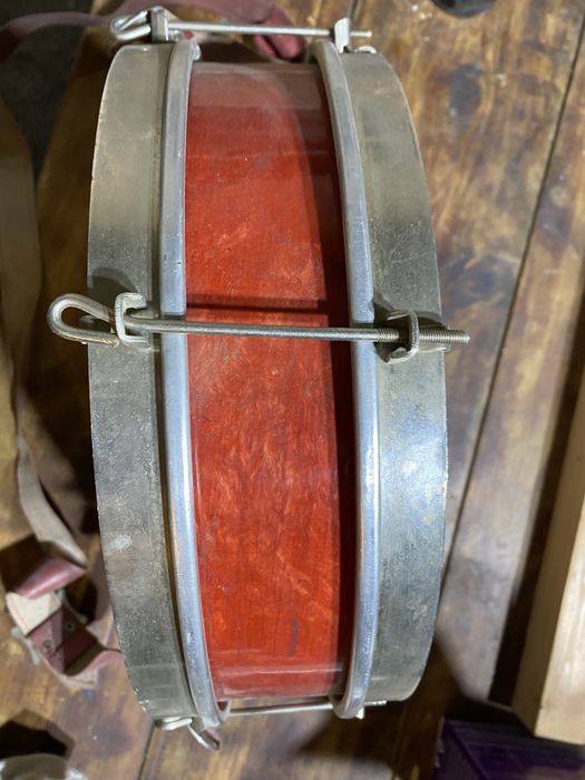 Пионерский барабан .