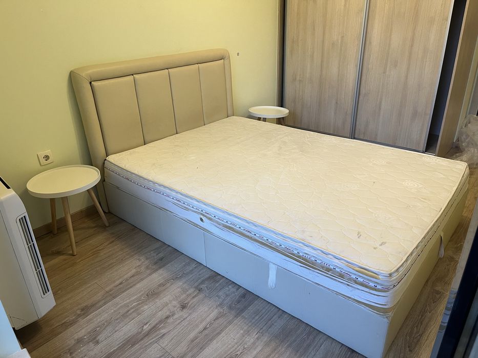 Удобен разтегателен диван 225 см + подарък спалня!