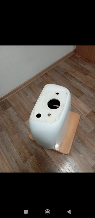 Продам бачком к унитазу
