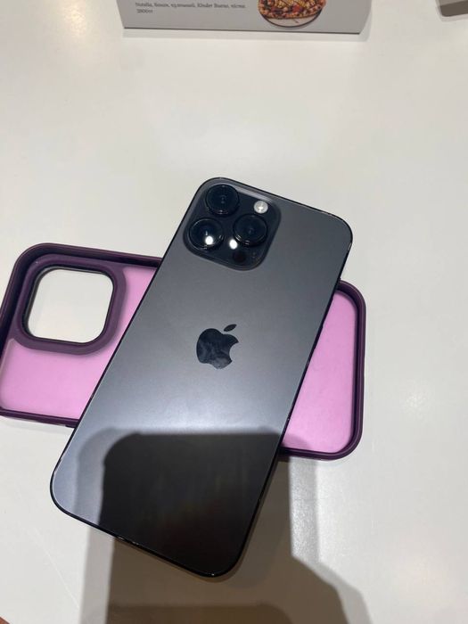 Продам айфон(iphone)