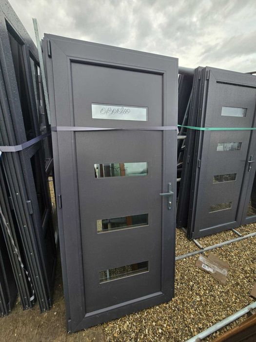 gri antracit usi termopan noi 1350 lei