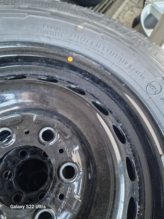 225 75 16С Continental 121/120 Conti Van Contact100 Замъка Ямбол