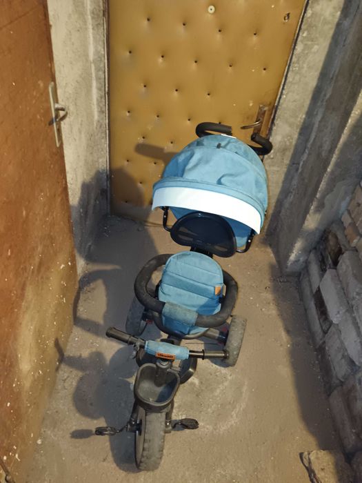 Детска триколка.