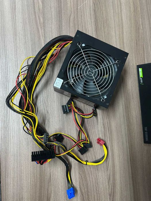 Блок питания для стационарного компьтера Ginzzu 600W