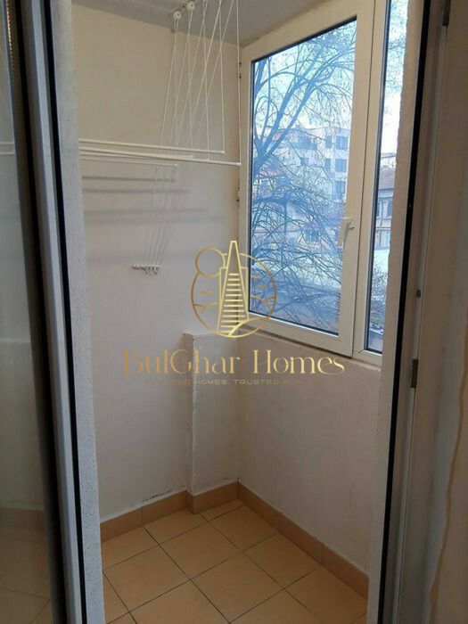 Дава се под наем Двустаен апартамент в Варна, Център - 55 кв.м за 478.38 € - Снимка #5