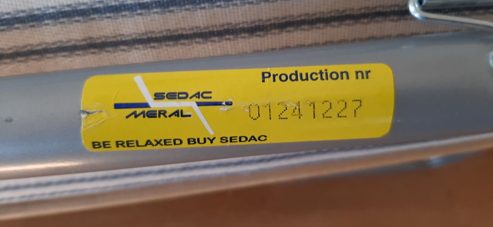 Canapea extensibilă, 200×100 cm în stare excelentă.