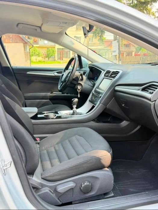 Ford Mondeo MK5  2015