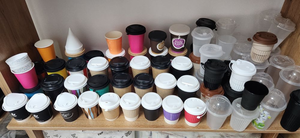 Одноразовые бумажные стаканы с крышкой – кофе, чай, оптом