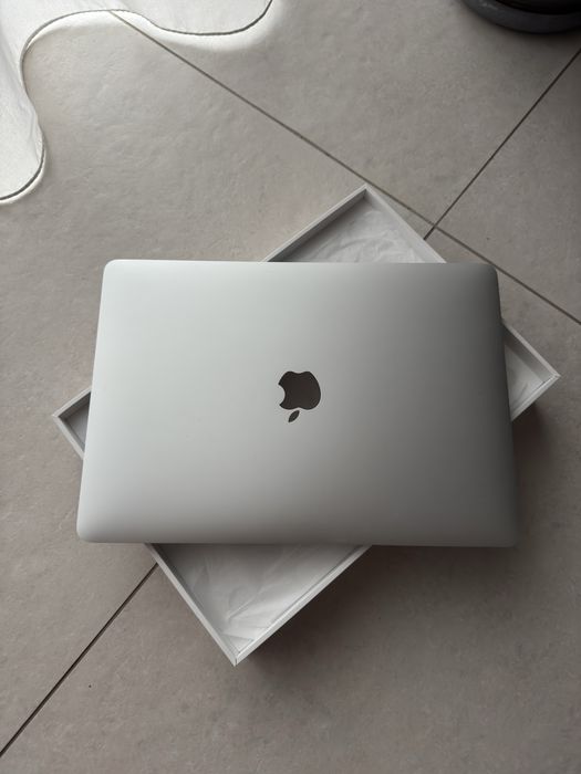 Macbook Air 13 i5 2016