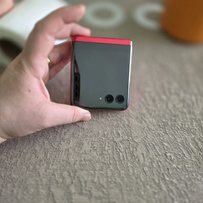 Моторола RAZR 60 Ultra