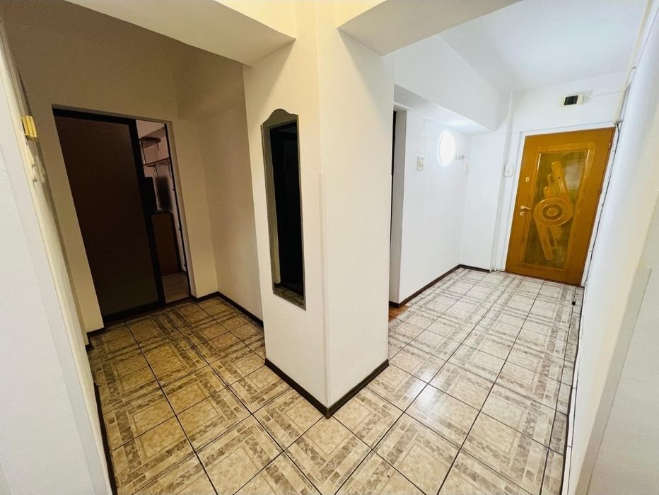 Apartament cu 2 camere !