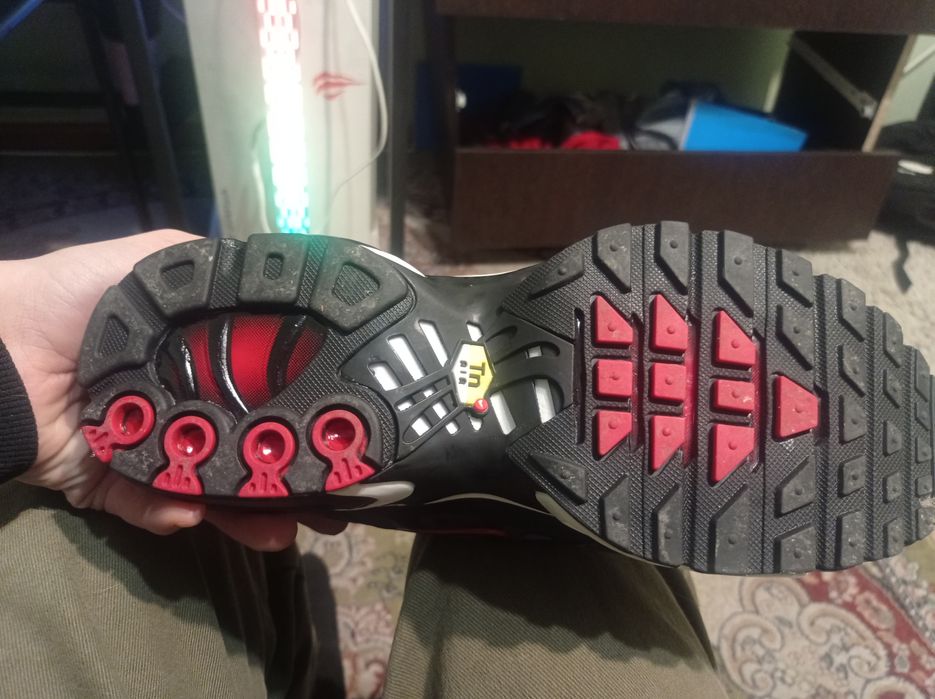 Продам Nike Airmax tn