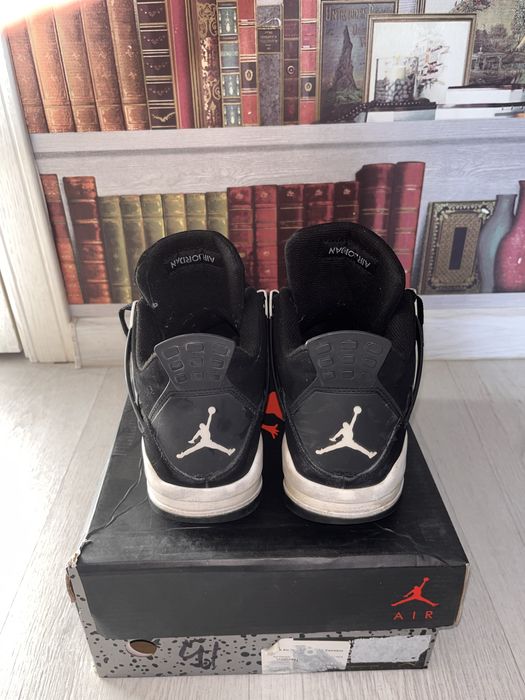 продаю 4джорданы дёшево