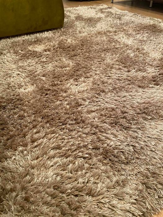 Vand mobilier dormitor pat, sifonier, covoare etc