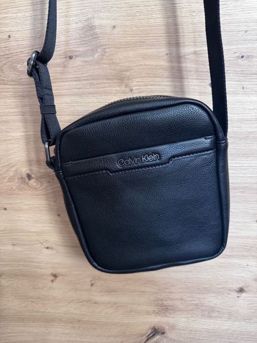 Мъжка чантичка Calvin Klein