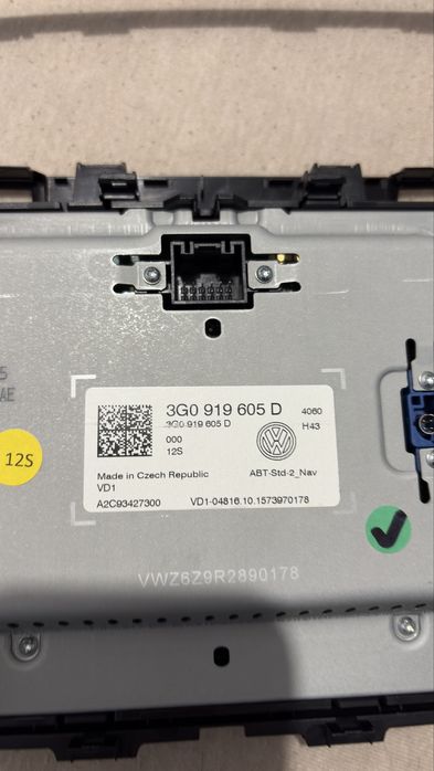 Display navigatie golf 7 2016