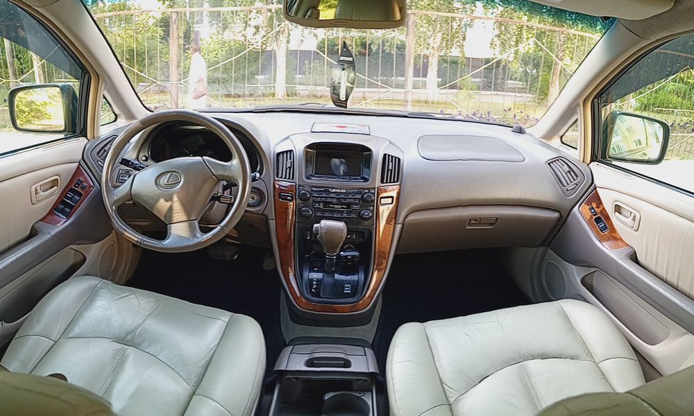 Продам Lexus RX 300