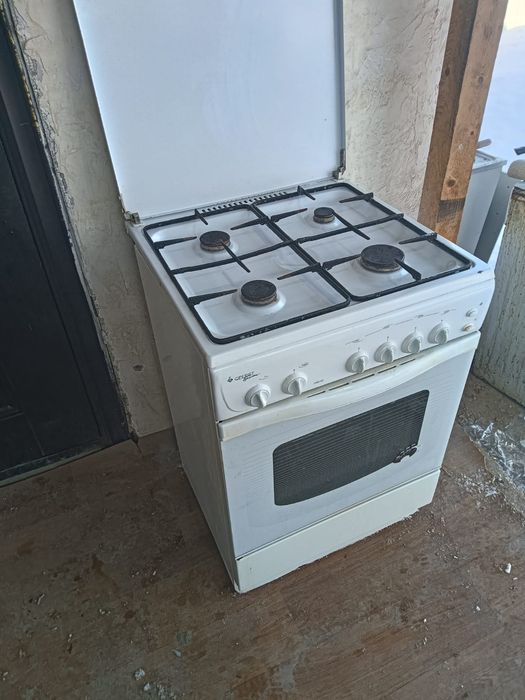 Продам газ плиту