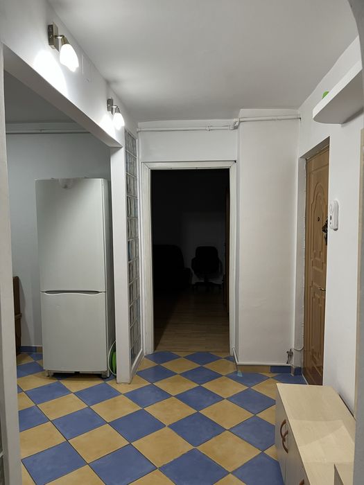 Proprietar inchiriez apartament 2 camere