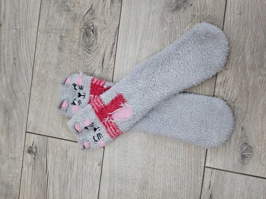 Продавам комплект от 5 чифта зимни чорапи-меки,топли и удобни.