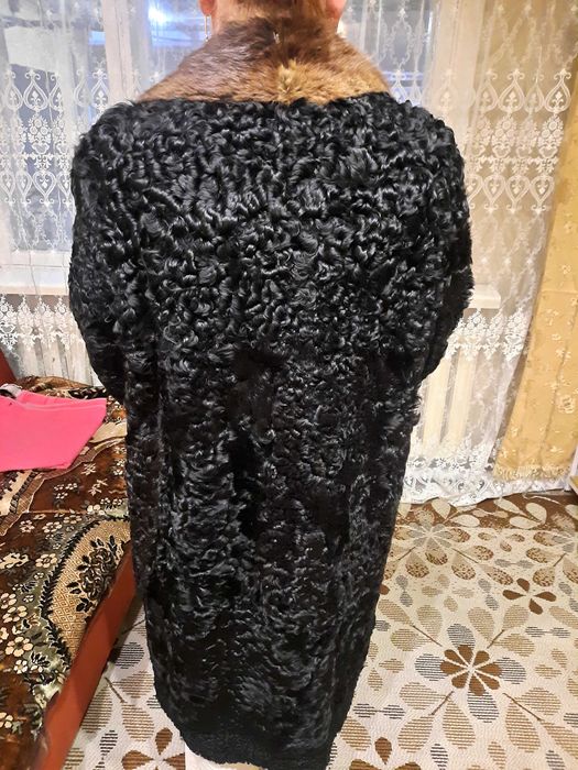 Продам шубу из каракуля