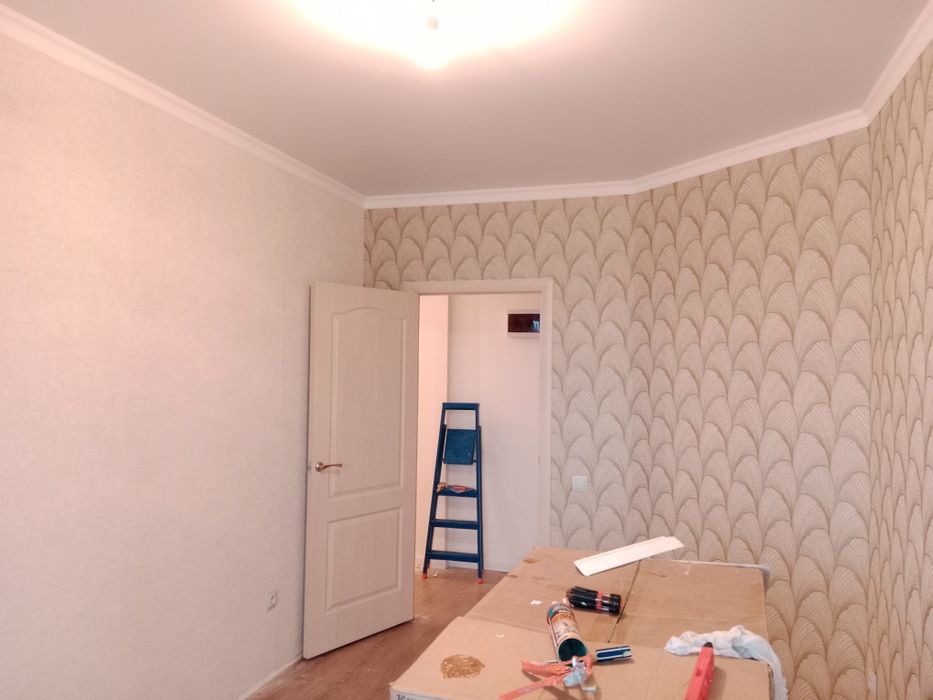 Профессиональная поклейка обоев.