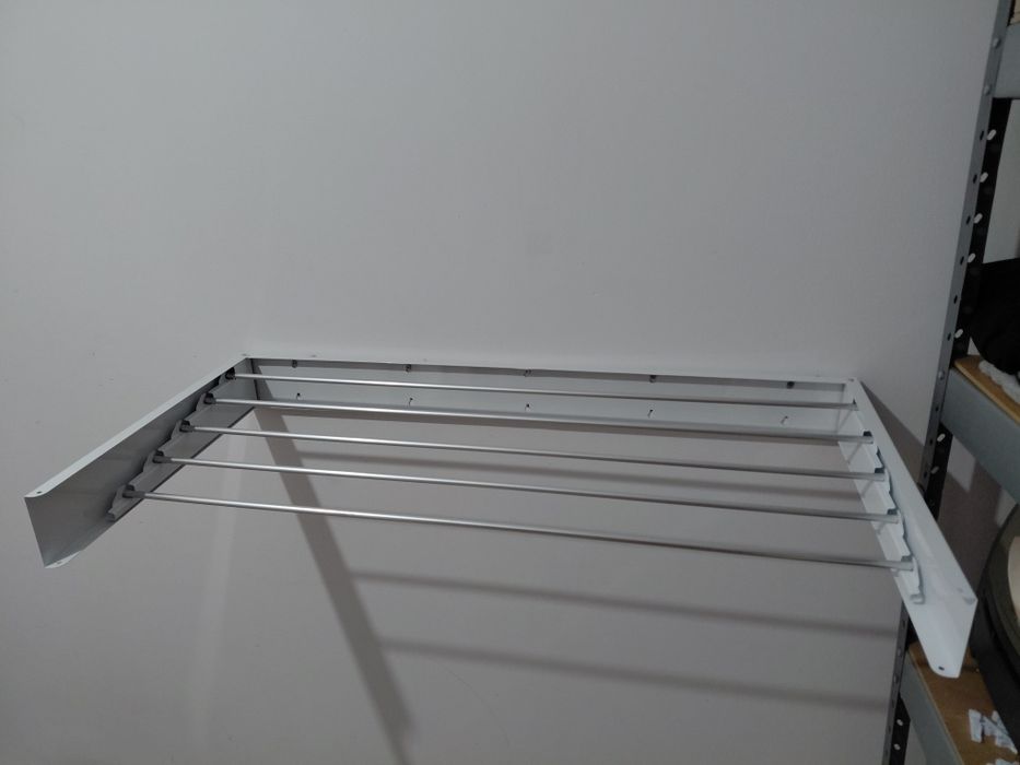 Uscator de rufe retractabil