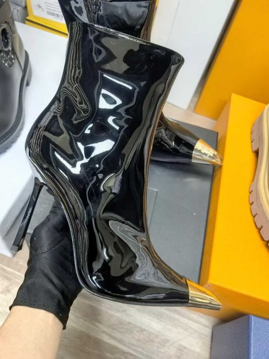 YSL В наличност 40