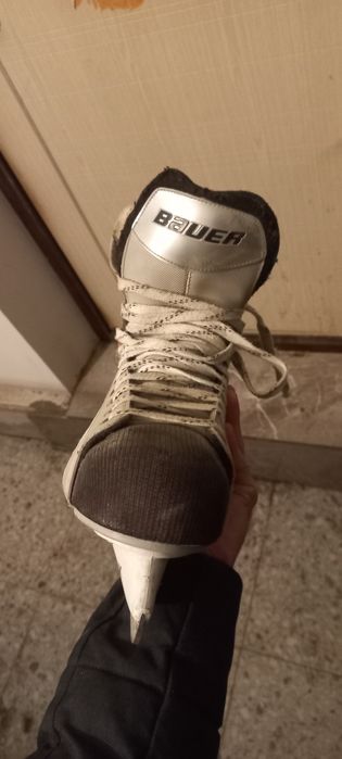 Продам профессиональные коньки от Bauer Vapor 2