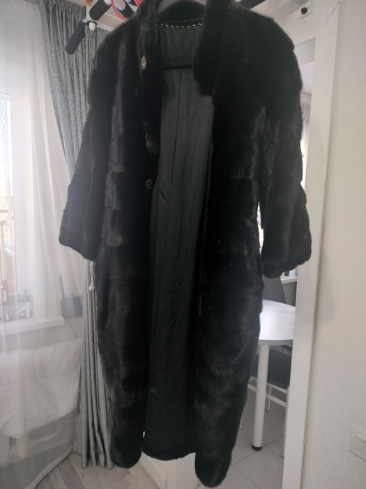 Продаю шубу норковую