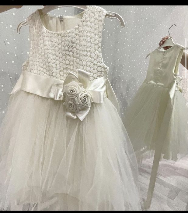 Продам нарядные платья