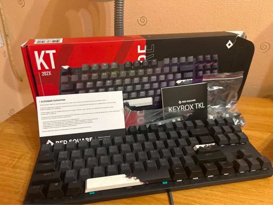 red square keyrox tkl