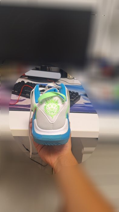 Adidași lebron witness VII nike