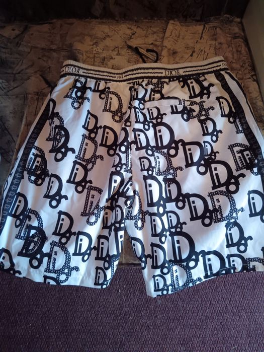 Pantaloni scurți DIOR alb cu negru